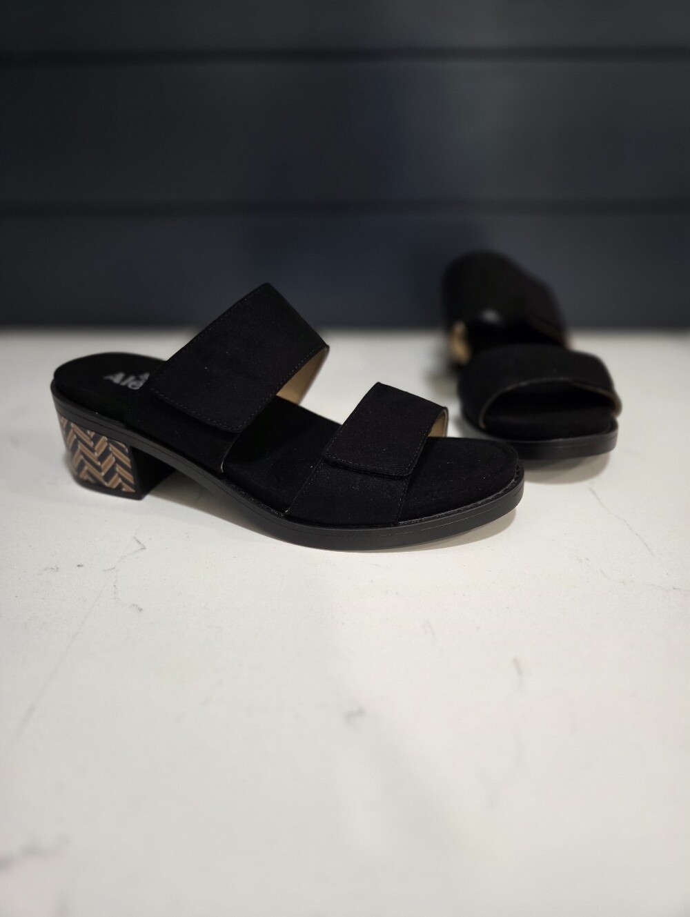 Alegria Tia Block Heel Slip On Sandal Microsuede Upper Andjustable Straps Sz 42
